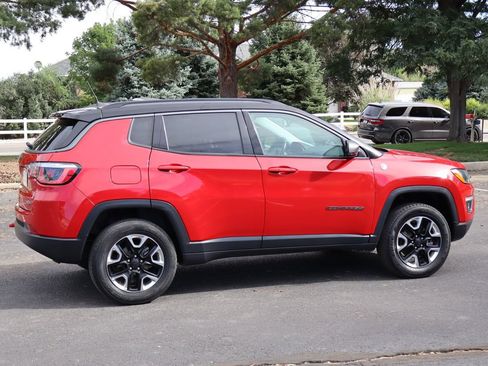Used 2018 Jeep Compass Trailhawk AWD/4WD image 4