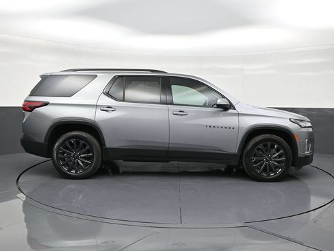 Used 2023 Chevrolet Traverse RS FWD image 6