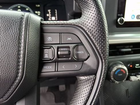 Used 2025 Toyota Tacoma SR5 AWD/4WD image 21