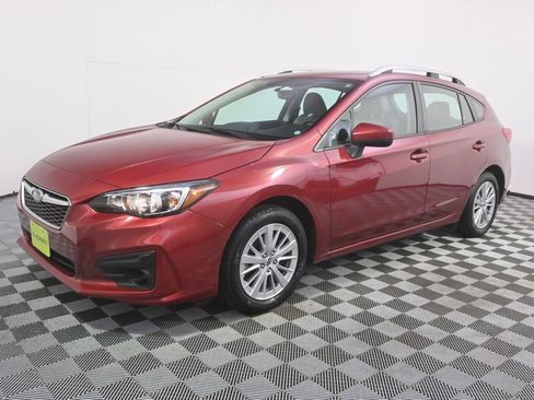 Used 2018 Subaru Impreza 2.0i Premium AWD/4WD image 2