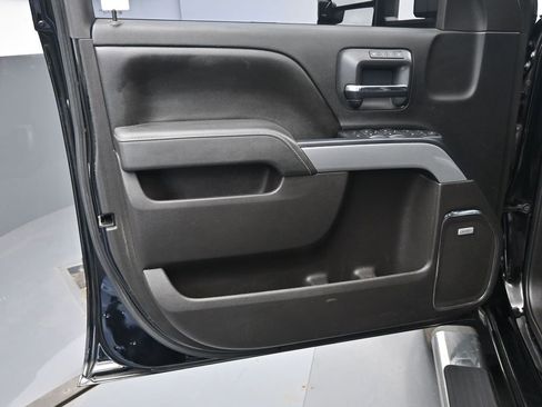 Used 2016 Chevrolet Silverado 2500 LTZ w/ Duramax Plus Package image 9