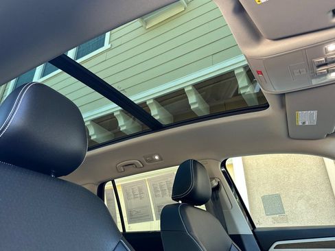 Used 2022 Volkswagen Atlas SE w/ Panoramic Sunroof Package AWD/4WD image 18