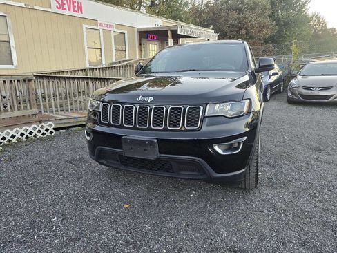 Used 2018 Jeep Grand Cherokee Laredo image 6