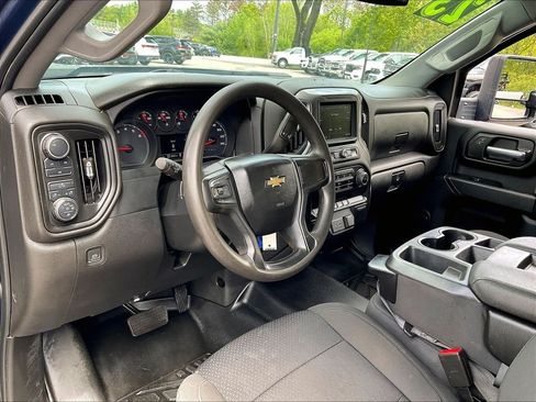 Used 2023 Chevrolet Silverado 2500 Custom w/ Custom Value Package AWD/4WD image 7