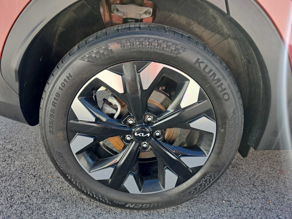 Used 2023 Kia Sportage X-Line w/ X-Line Premium Package AWD/4WD image 4
