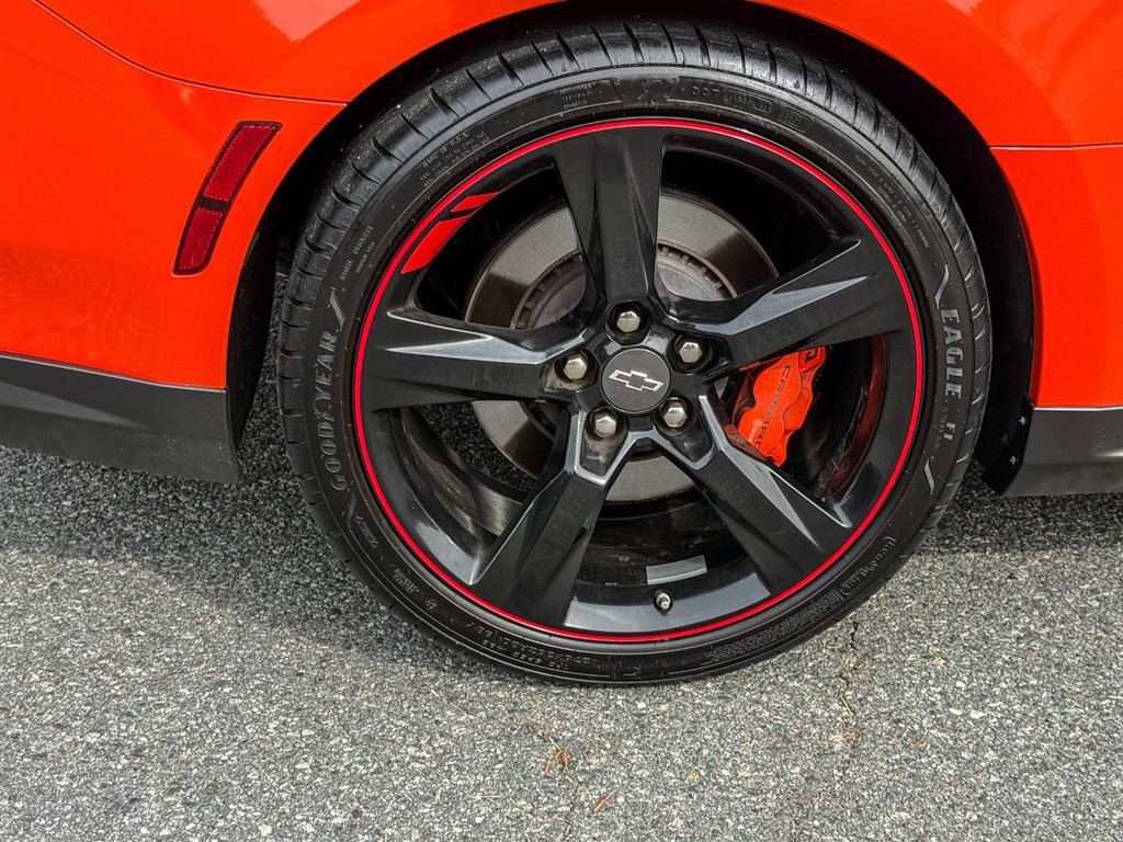 Used 2018 Chevrolet Camaro SS w/ Hot Wheels Edition RWD image 33