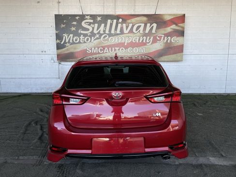 Used 2017 Toyota Corolla iM image 4