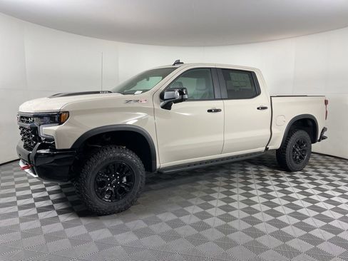 New 2026 Chevrolet Silverado 1500 ZR2 image 2