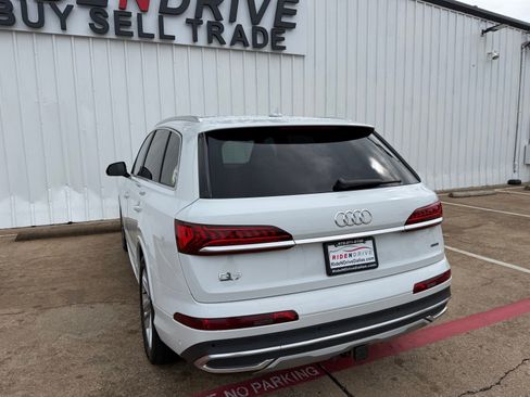 Used 2021 Audi Q7 3.0T Prestige AWD/4WD image 5