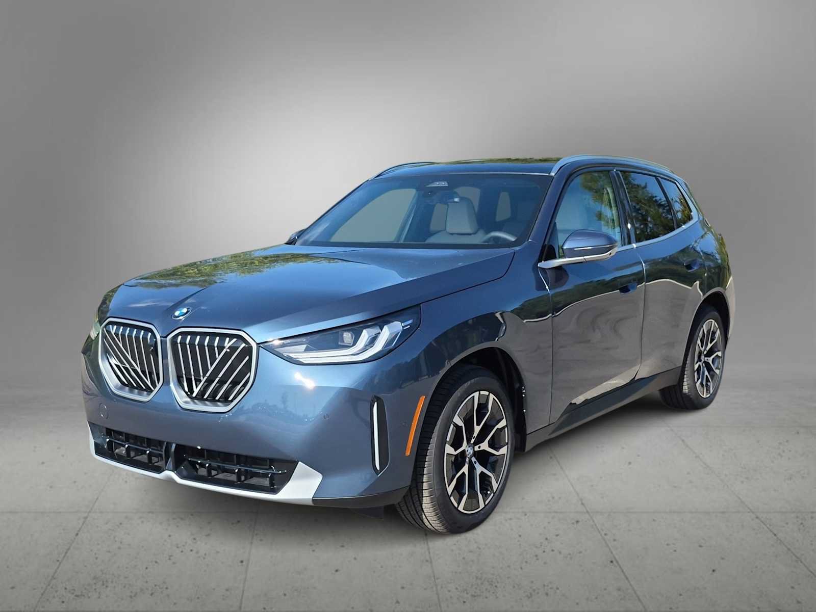 Used 2026 BMW X3 xDrive30i w/ Premium Package AWD/4WD image 4