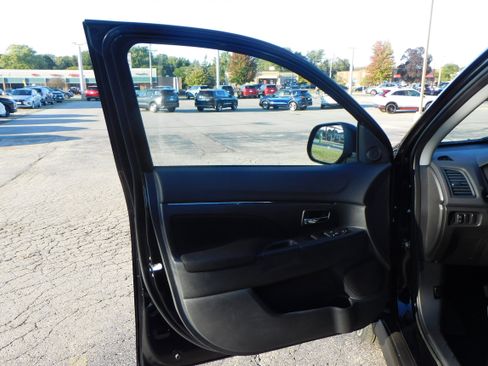 New 2025 Mitsubishi Outlander Sport ES image 7