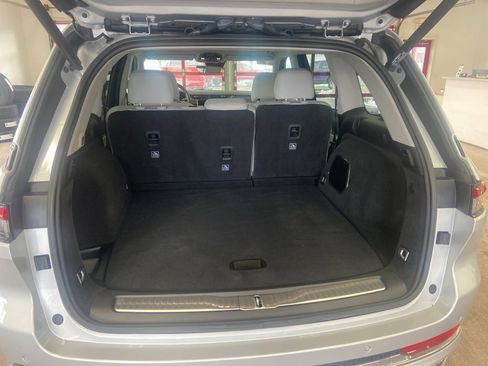 Certified 2022 Jeep Grand Cherokee Overland image 13