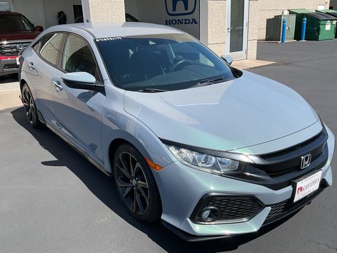 Used 2019 Honda Civic Sport image 3