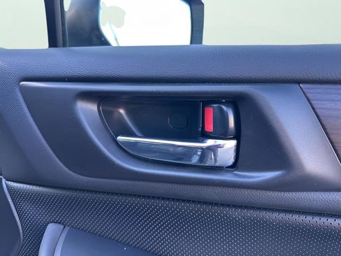 Used 2016 Subaru Legacy 3.6R Limited image 39