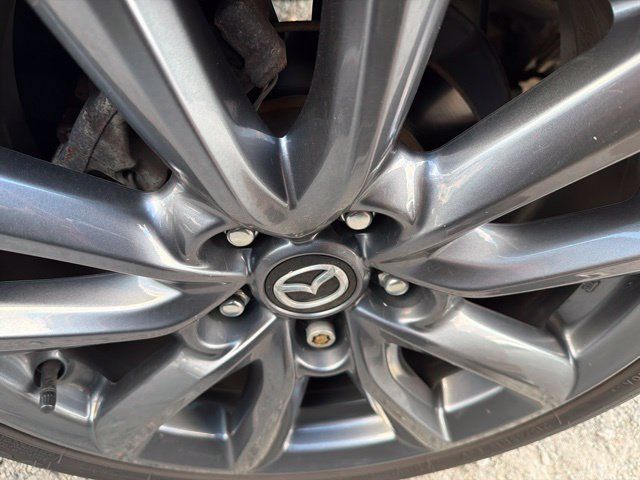 Used 2023 MAZDA MAZDA3 s FWD image 6