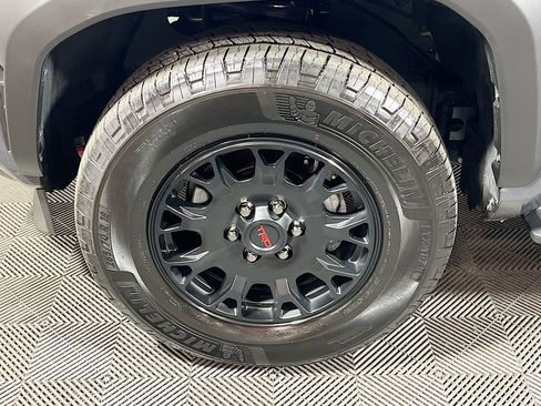 Certified 2025 Toyota 4Runner TRD Off-Road Premium w/ Tow Technology Package AWD/4WD image 28