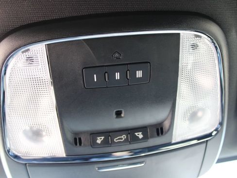 Used 2022 Jeep Grand Cherokee Laredo X AWD/4WD image 19