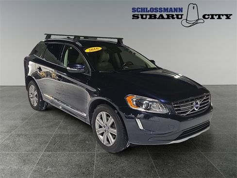 Used 2016 Volvo XC60 T6 Platinum image 11