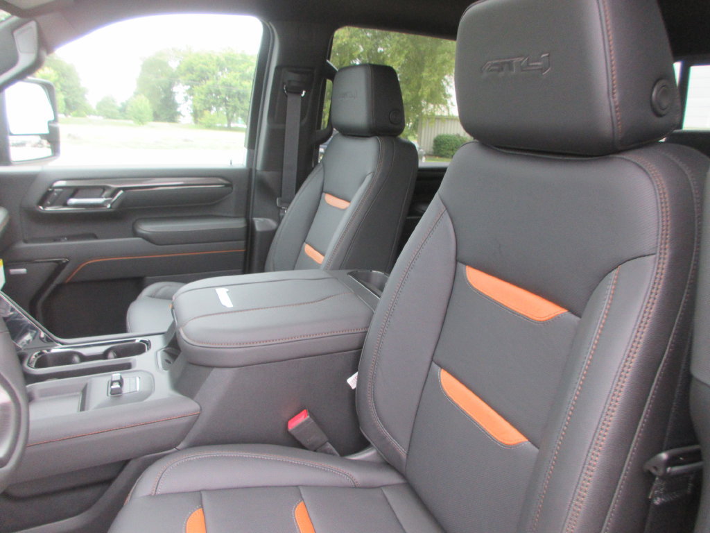 New 2026 GMC Sierra 3500 AT4 w/ AT4 Premium Plus Package AWD/4WD image 13