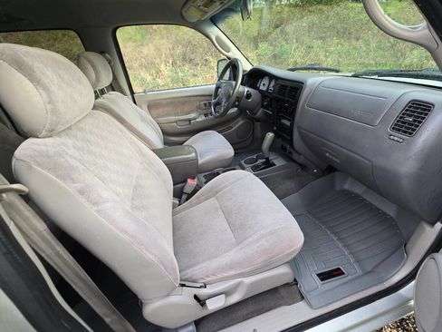 Used 2002 Toyota Tacoma PreRunner image 13