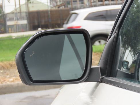 Used 2023 Ford Explorer XLT w/ Equipment Group 202A RWD image 19