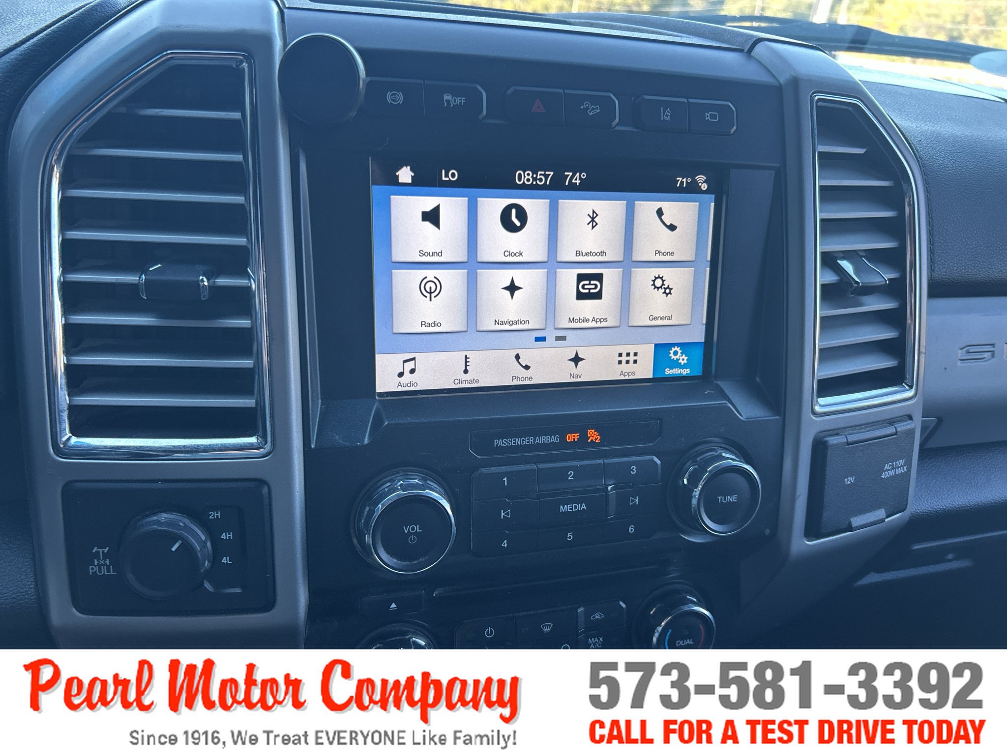 Used 2017 Ford F250 Lariat w/ Tow Technology Bundle AWD/4WD image 16