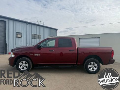 Used 2019 RAM 1500 Express AWD/4WD image 4