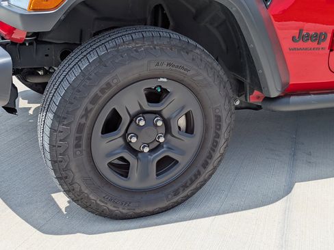 Used 2024 Jeep Wrangler Sport AWD/4WD image 8
