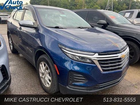 Used 2022 Chevrolet Equinox LS FWD image 2