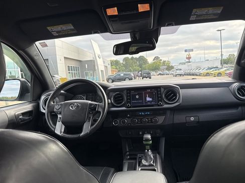 Used 2021 Toyota Tacoma TRD Sport image 31