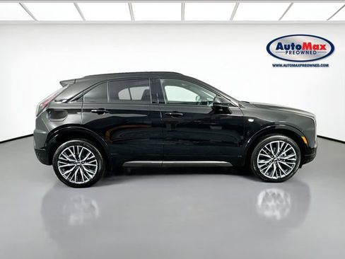 Used 2024 Cadillac XT4 Sport image 10