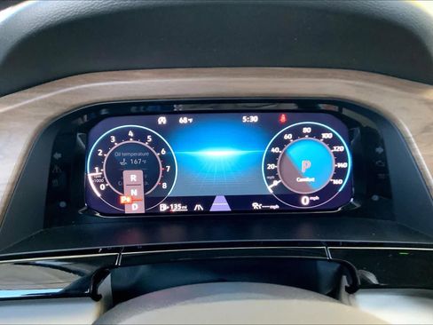 Used 2024 Volkswagen Atlas SE image 25