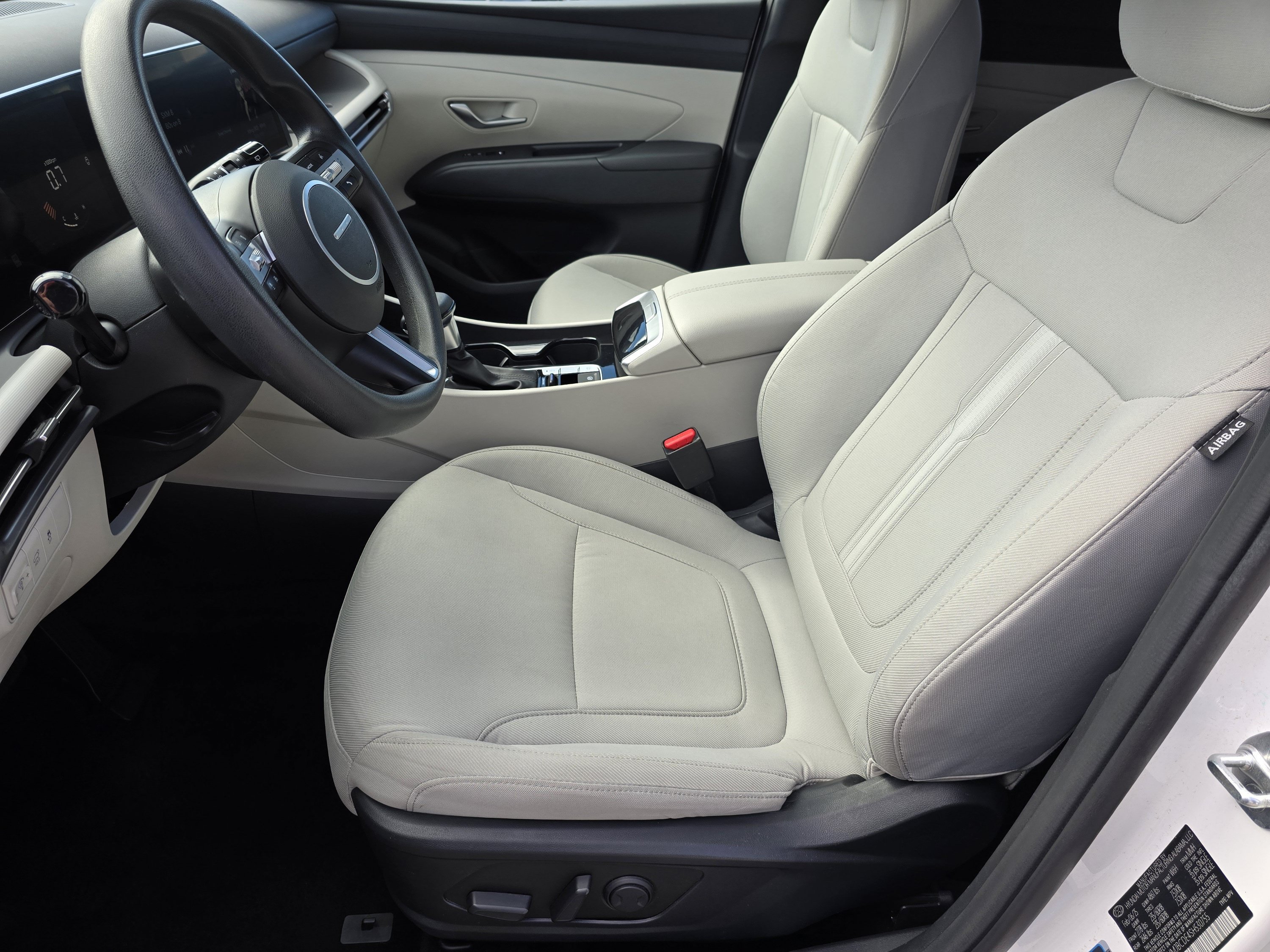 Used 2025 Hyundai Tucson SEL AWD/4WD image 31