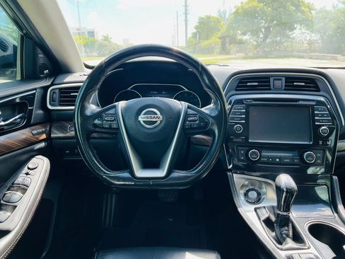 Used 2020 Nissan Maxima 3.5 SV w/ Floor Mat Group FWD image 13