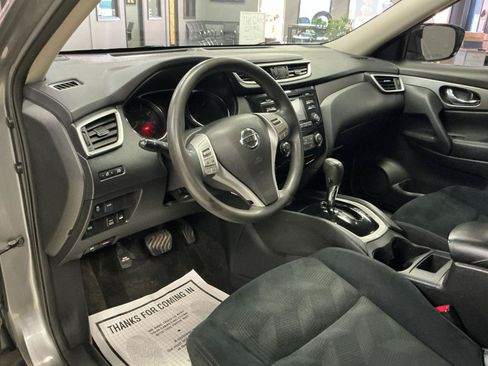 Used 2016 Nissan Rogue S AWD/4WD image 12
