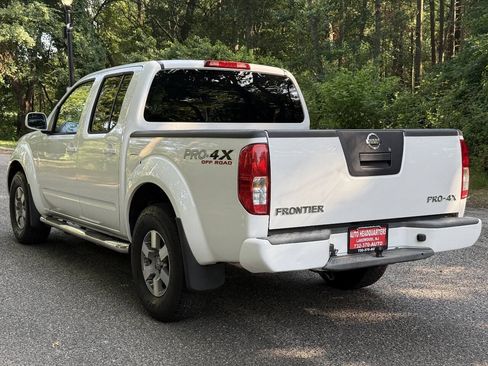 Used 2012 Nissan Frontier PRO-4X AWD/4WD image 9