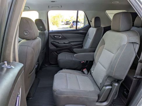 Used 2019 Chevrolet Traverse LT image 19