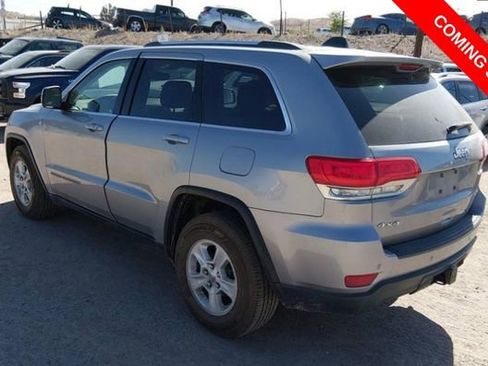 Used 2017 Jeep Grand Cherokee Laredo w/ Quick Order Package 23E AWD/4WD image 3