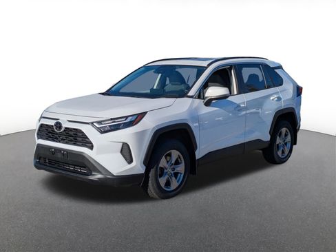 Certified 2022 Toyota RAV4 XLE image 5