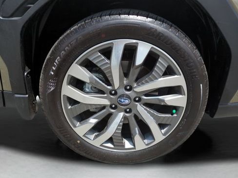 Used 2025 Subaru Forester Touring w/ Popular Package - Touring AWD/4WD image 27