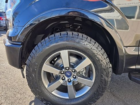 Used 2017 Ford F150 Lariat image 25