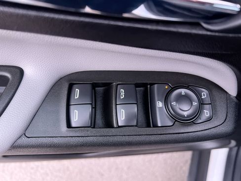 Used 2021 Chevrolet Equinox LS w/ LS Convenience Package FWD image 13