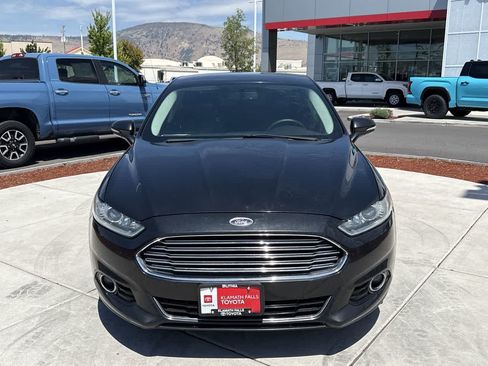 Used 2014 Ford Fusion Titanium FWD image 3