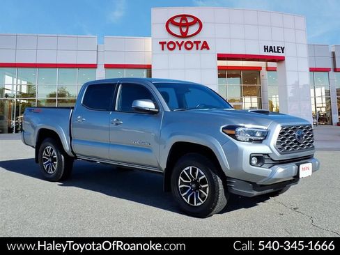 Used 2023 Toyota Tacoma TRD Sport image 1