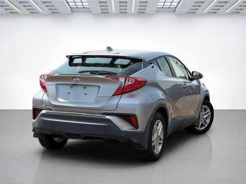 Used 2020 Toyota C-HR LE FWD image 5