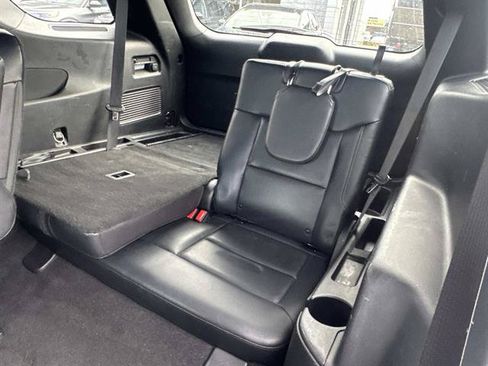 Used 2020 Ford Explorer XLT w/ Equipment Group 202A AWD/4WD image 31