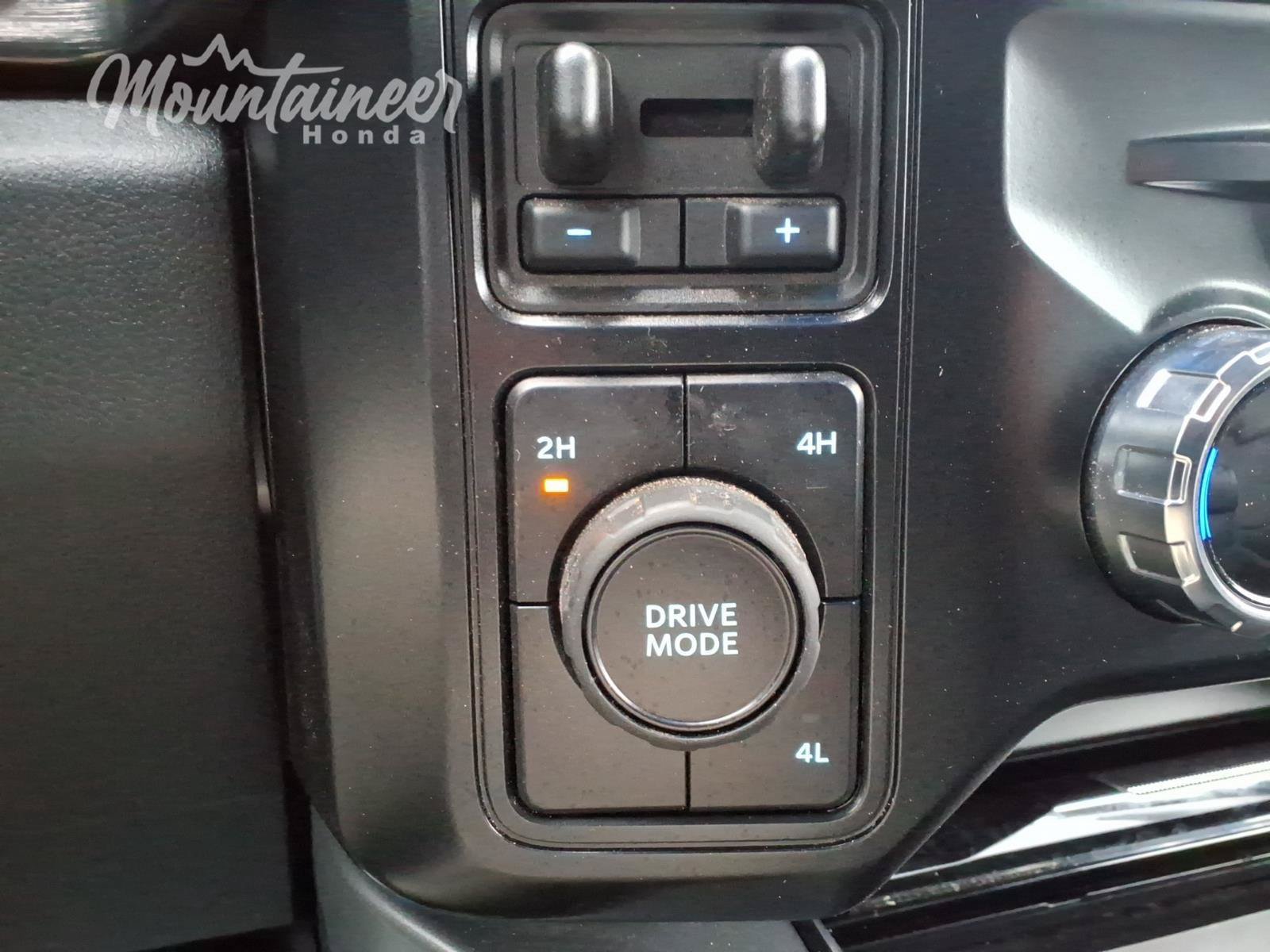 Used 2026 Ford F250 Lariat AWD/4WD image 37