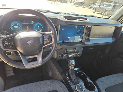 Used 2025 Ford Bronco Big Bend image 15