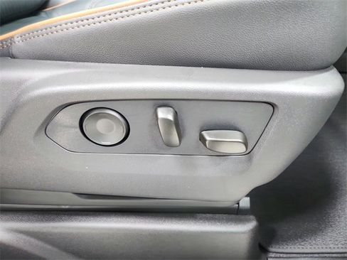 New 2026 GMC Yukon AT4 image 42