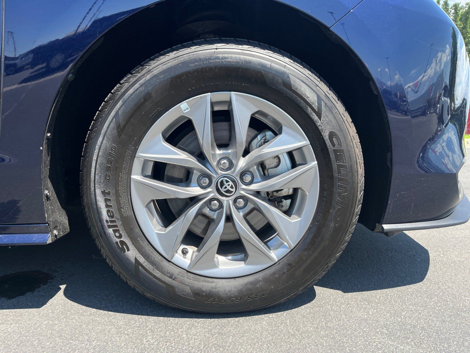 Certified 2026 Toyota Sienna XLE FWD image 31